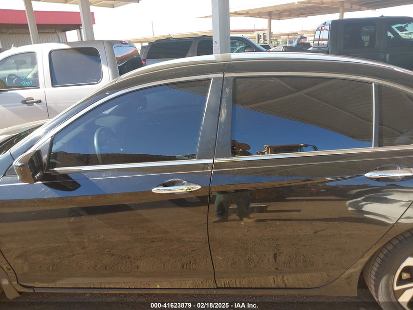 2017 HONDA ACCORD VIN: 1HGCR2F35HA275208