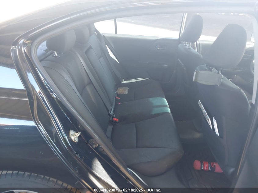 2017 HONDA ACCORD VIN: 1HGCR2F35HA275208