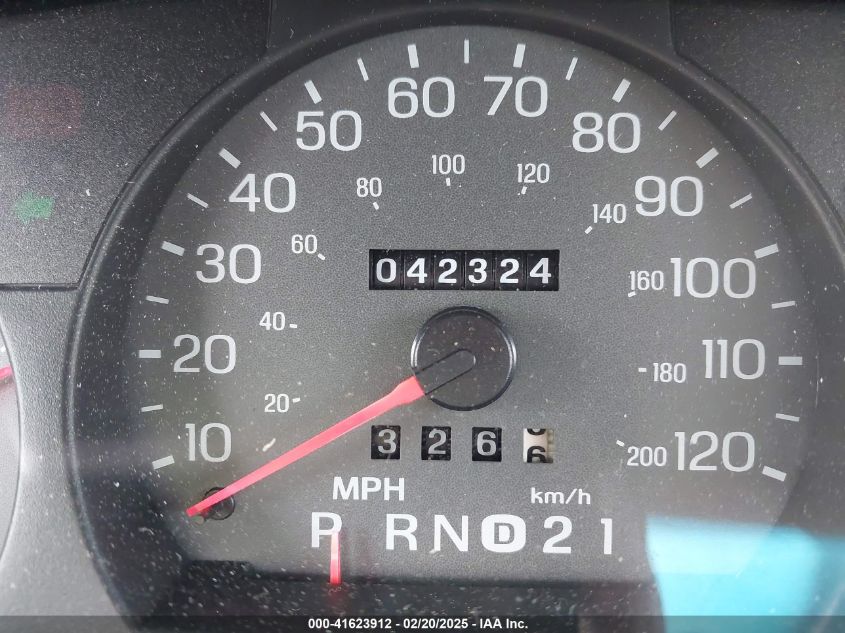 2004 Mercury Grand Marquis Gs VIN: 2MEFM74W04X647770 Lot: 41623912