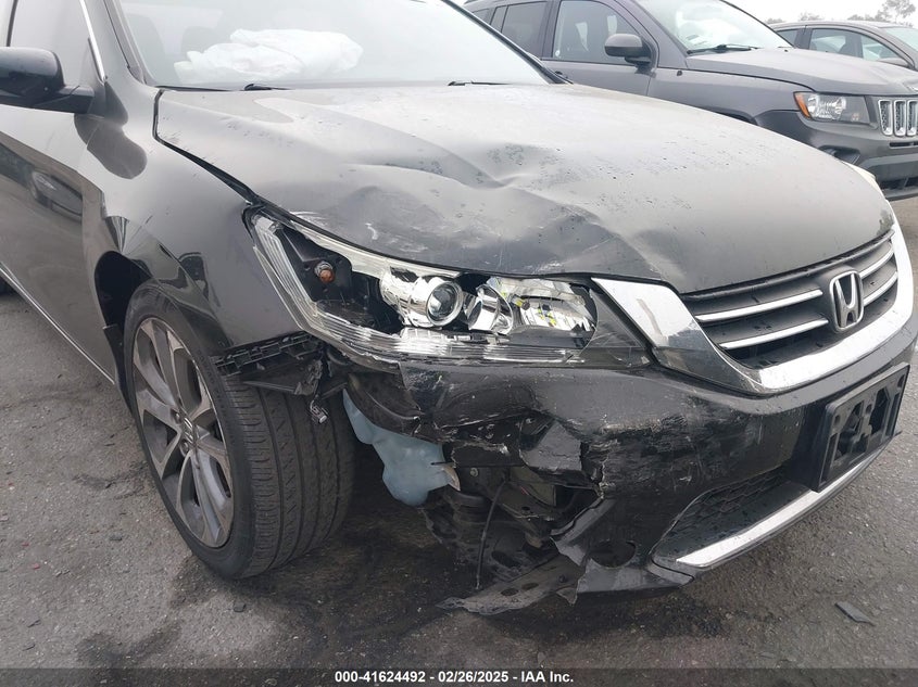 2015 HONDA ACCORD VIN: 1HGCR2F52FA078320