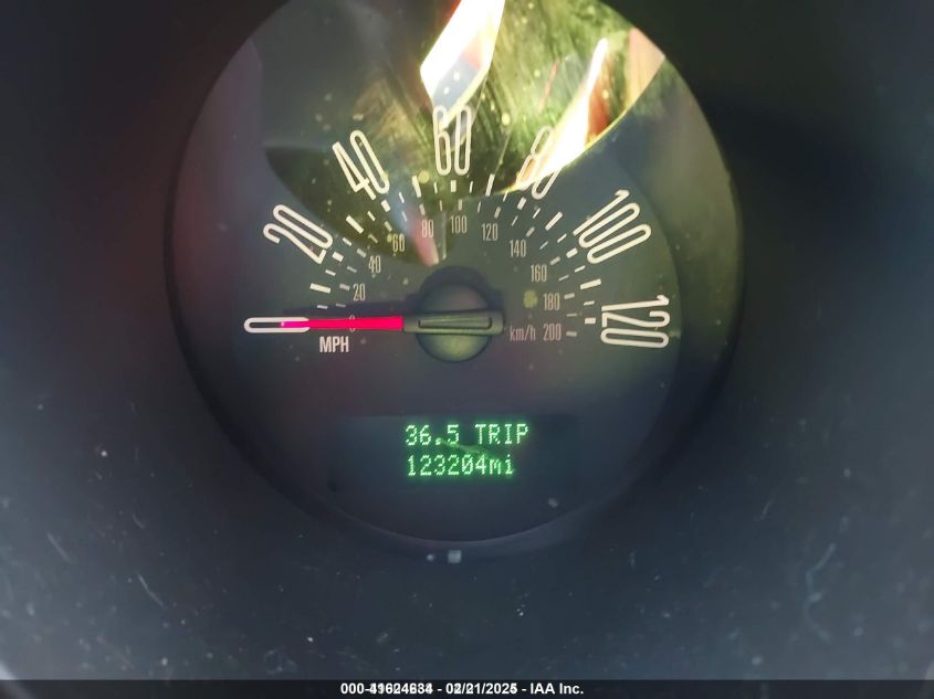 2005 Ford Mustang V6 Deluxe/V6 Premium VIN: 1ZVHT80N555113812 Lot: 41624634