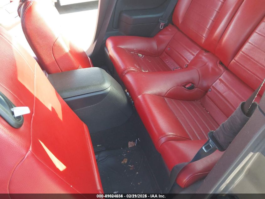 2005 Ford Mustang V6 Deluxe/V6 Premium VIN: 1ZVHT80N555113812 Lot: 41624634