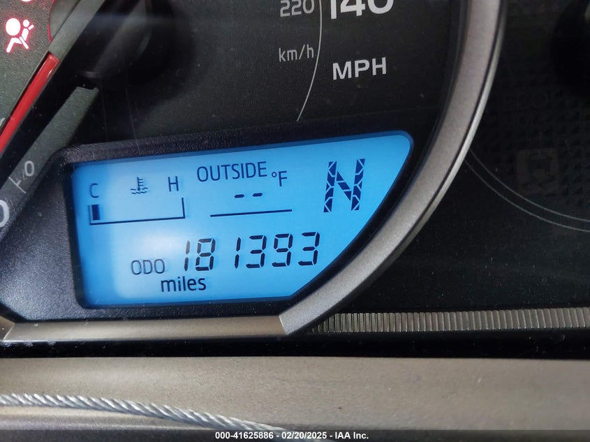 2015 TOYOTA RAV4 LE - JTMZFREV2FD069367