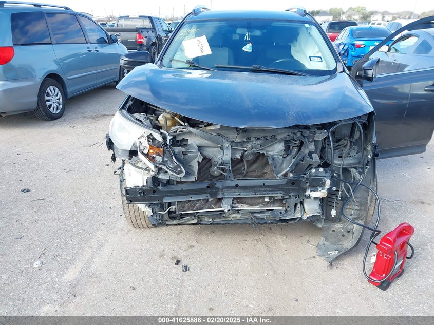 2015 TOYOTA RAV4 LE - JTMZFREV2FD069367