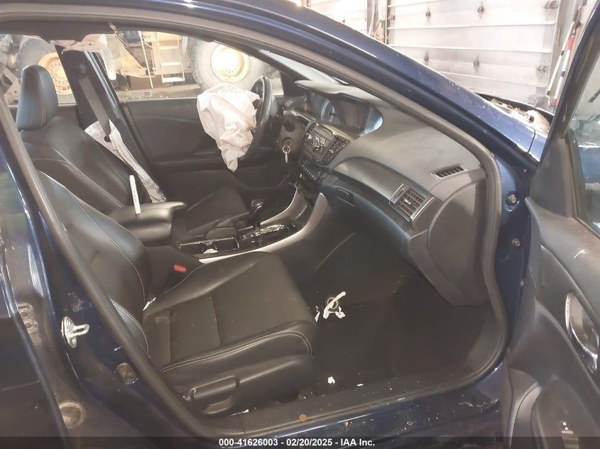 2017 HONDA ACCORD VIN: 1HGCR2F60HA219123