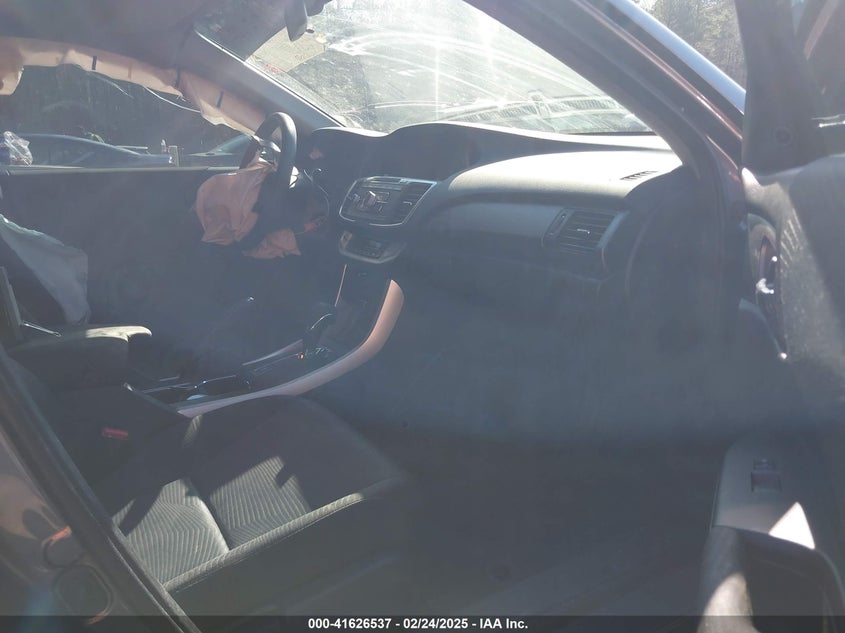 2015 HONDA ACCORD VIN: 1HGCR2F38FA229756