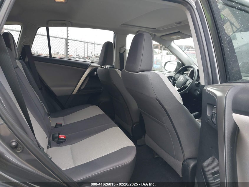 2015 TOYOTA RAV4 XLE JTMWFREV3FD067128