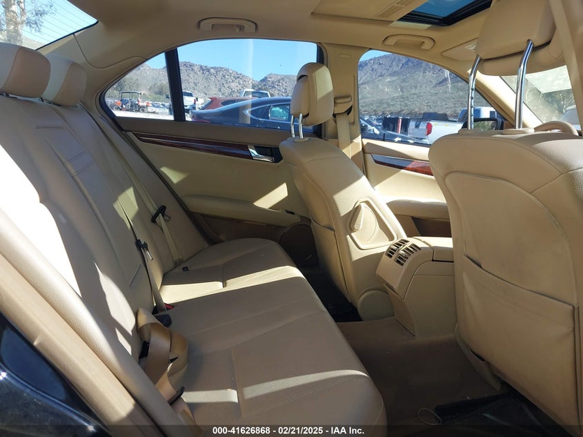 2008 MERCEDES-BENZ C 300 VIN: WDDGF54XX8F068029