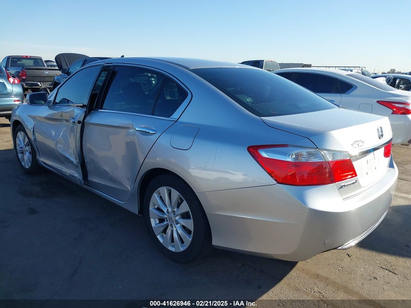 2015 HONDA ACCORD VIN: 1HGCR2F78FA012100