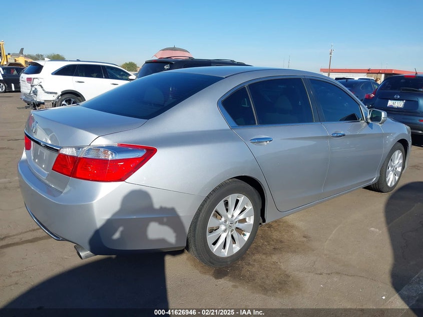 2015 HONDA ACCORD VIN: 1HGCR2F78FA012100