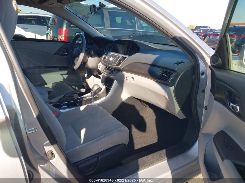 2015 HONDA ACCORD VIN: 1HGCR2F78FA012100