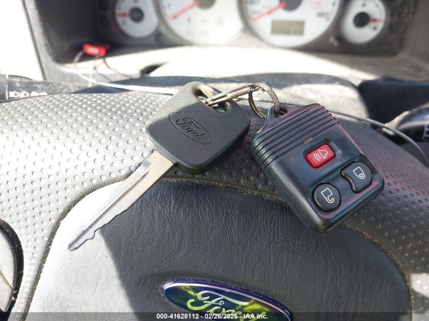 2002 Ford Escape Xls VIN: 1FMYU01B52KC83604 Lot: 41628112