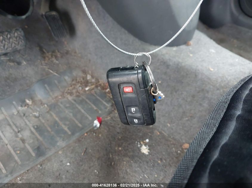 2004 Toyota Prius VIN: JTDKB20U640105035 Lot: 41628136