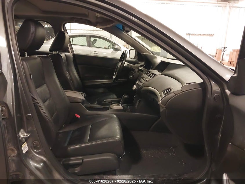 2009 HONDA ACCORD VIN: 1HGCP26839A131420
