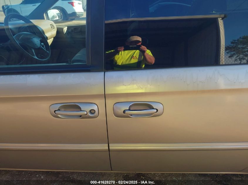 2002 Chrysler Town & Country Lx VIN: 2C4GP44342R619909 Lot: 41628270