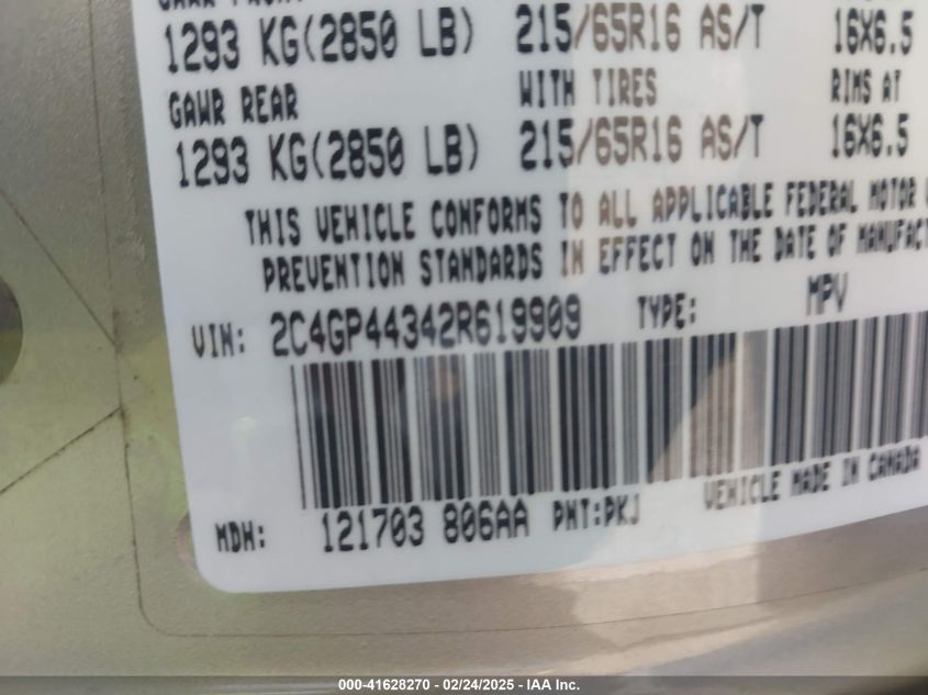 2002 Chrysler Town & Country Lx VIN: 2C4GP44342R619909 Lot: 41628270