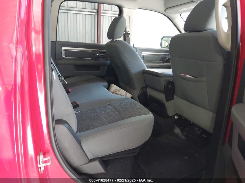 2019 RAM 1500 CLASSIC VIN: 1C6RR7TT8KS666825