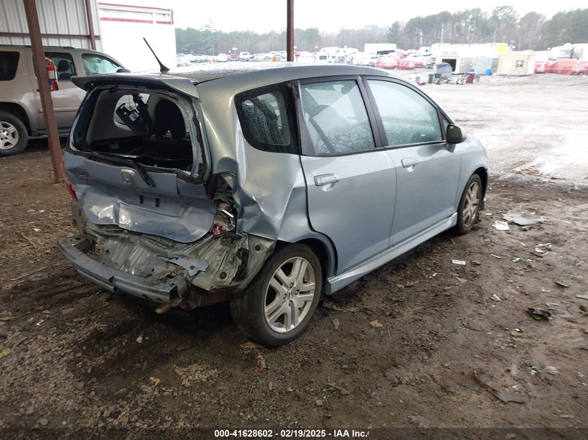2008 HONDA FIT VIN: JHMGD38658S035581