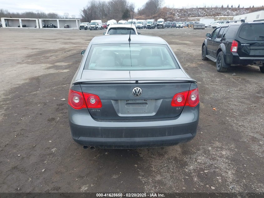 2007 VOLKSWAGEN JETTA VIN: 3VWEG71KX7M180389