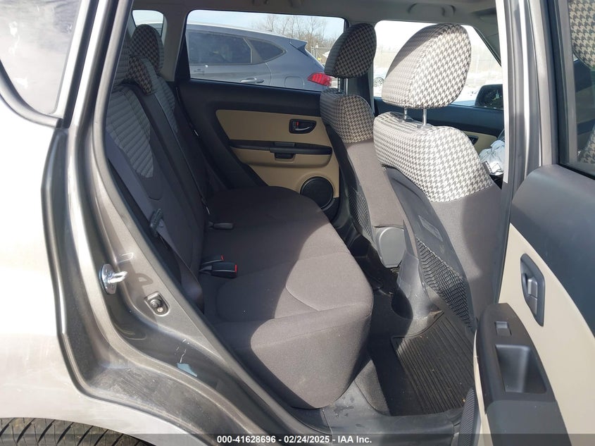 2011 KIA SOUL VIN: KNDJT2A24B7229248
