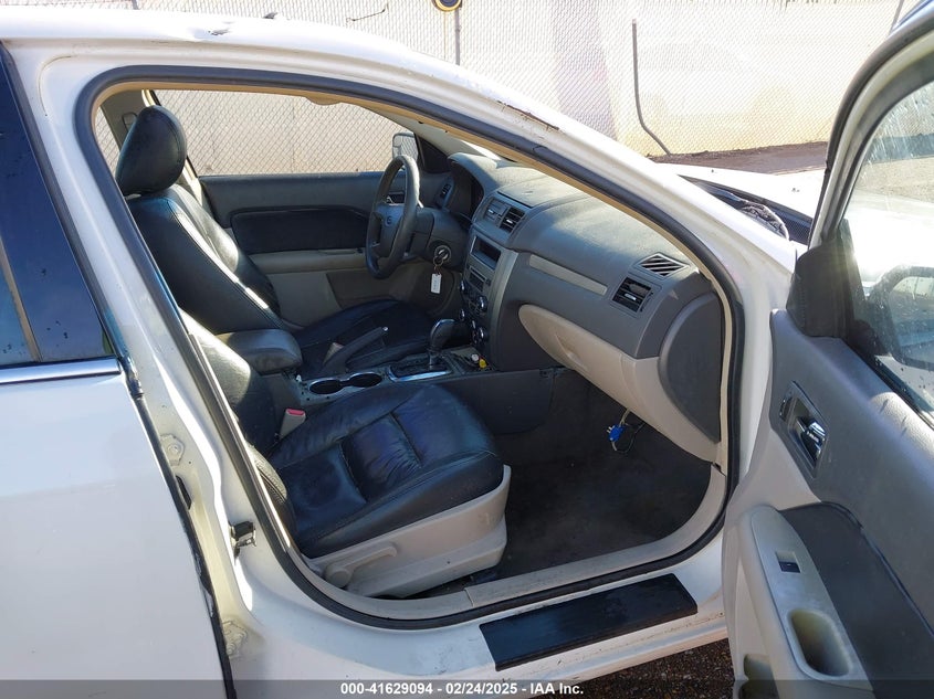 2011 FORD FUSION VIN: 3FAHP0HAXBR188031