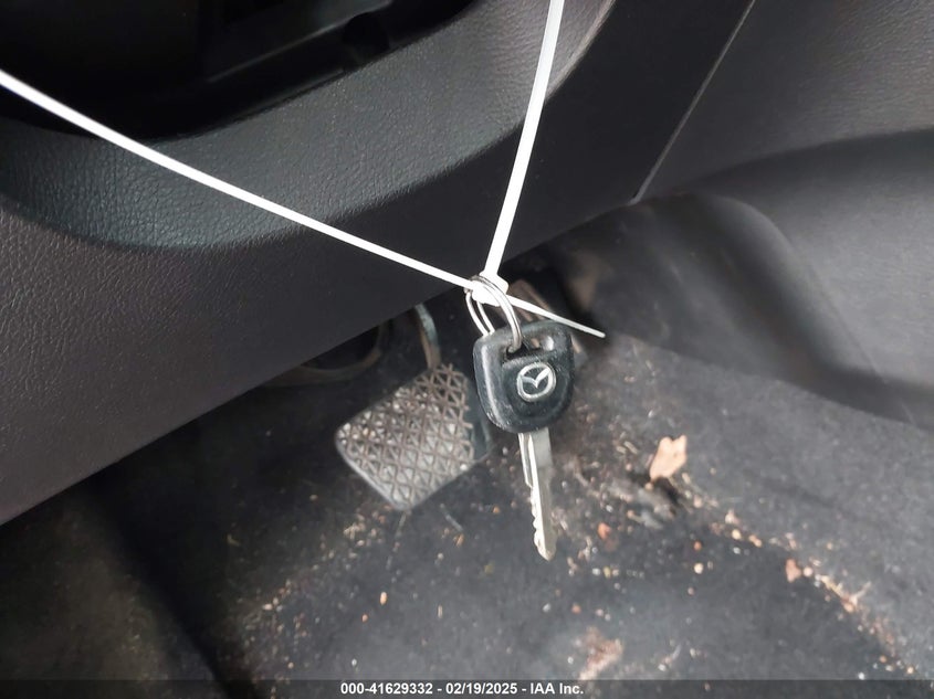 2013 MAZDA MAZDA3 I SV - JM1BL1TFXD1709766