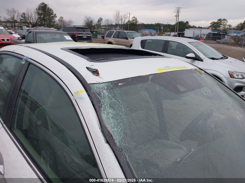 2015 HONDA ACCORD VIN: 1HGCR2F88FA183177