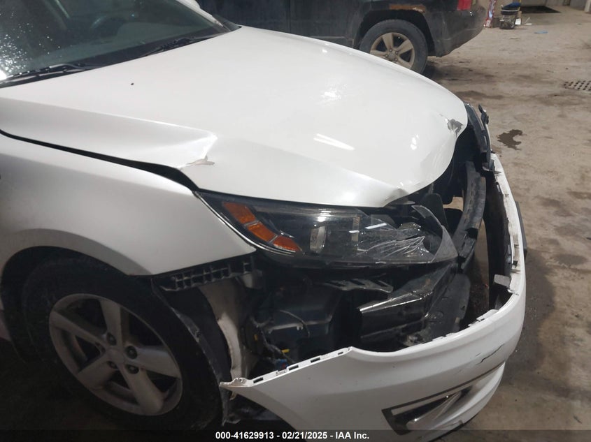 2015 KIA OPTIMA VIN: KNAGM4A77F5565019