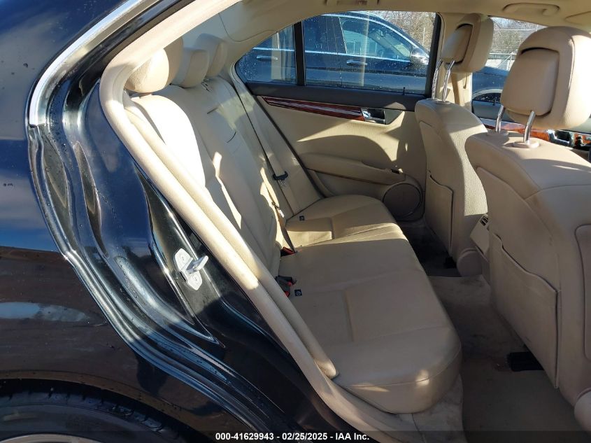 2011 Mercedes-Benz C 300 Luxury 4Matic/Sport 4Matic VIN: WDDGF8BB2BR173002 Lot: 41629943