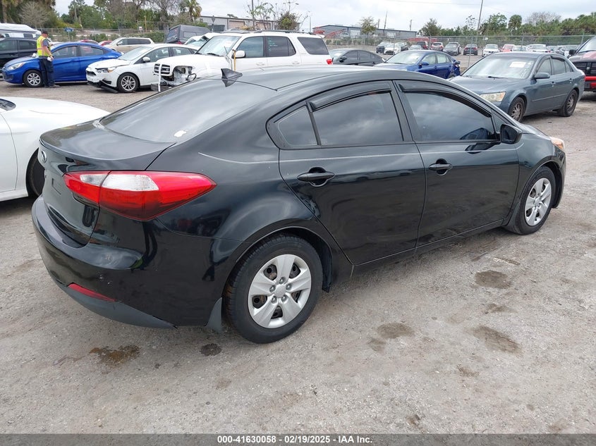 2016 KIA FORTE VIN: KNAFK4A67G5493359