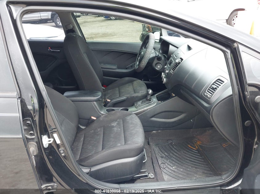 2016 KIA FORTE VIN: KNAFK4A67G5493359