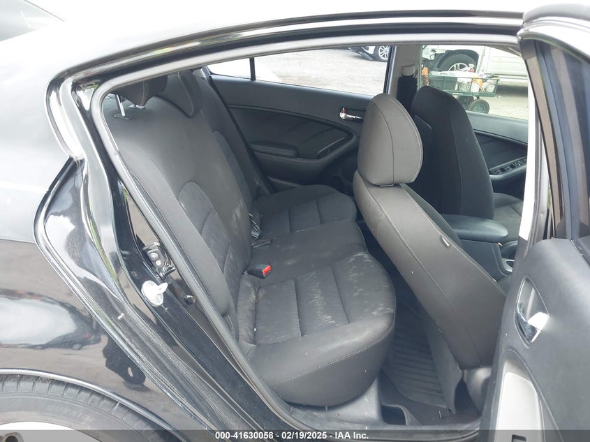 2016 KIA FORTE VIN: KNAFK4A67G5493359