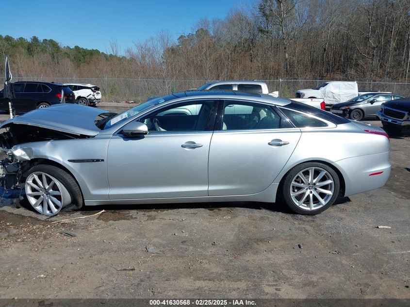 2013 JAGUAR XJ - SAJWA1C78D8V45104