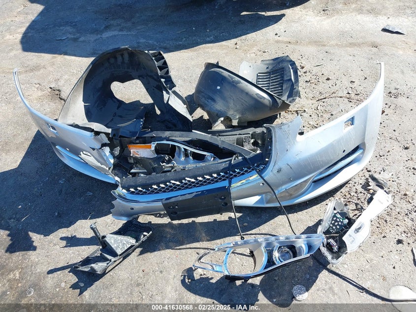 2013 JAGUAR XJ - SAJWA1C78D8V45104