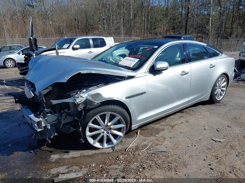 2013 JAGUAR XJ - SAJWA1C78D8V45104