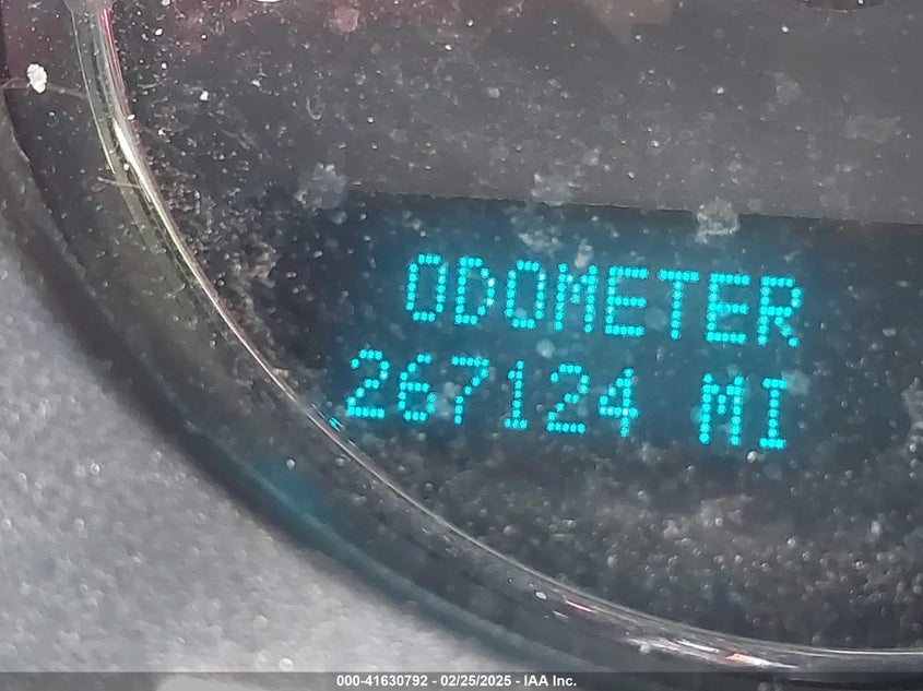2010 CHEVROLET TAHOE VIN: 1GNUKBE04AR242259
