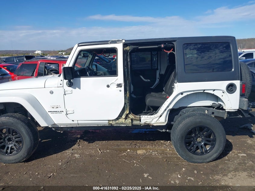 2017 JEEP WRANGLER UNLIMITED SAHARA 4X4 - 1C4BJWEG2HL552382
