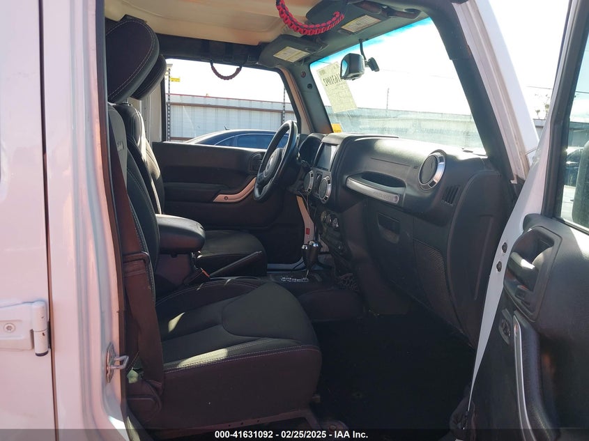 2017 JEEP WRANGLER UNLIMITED SAHARA 4X4 - 1C4BJWEG2HL552382