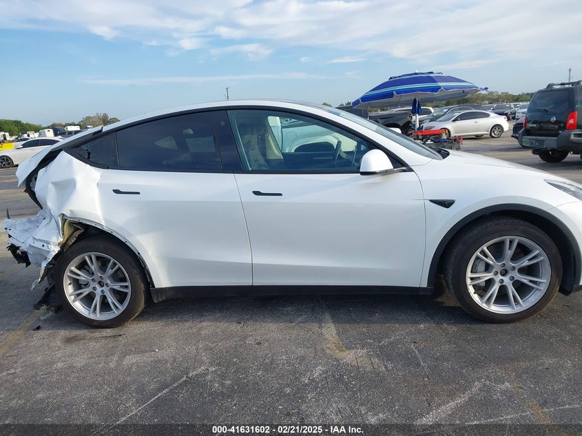 2023 Tesla Model Y Awd/Long Range Dual Motor All-Wheel Drive VIN: 7SAYGDEE3PA123054 Lot: 41631602