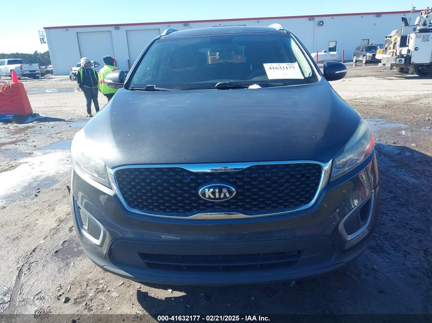 2016 Kia Sorento 2.4L Lx VIN: 5XYPG4A3XGG168713 Lot: 41632177