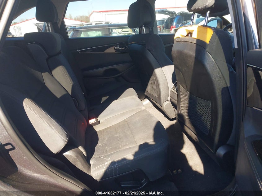 2016 Kia Sorento 2.4L Lx VIN: 5XYPG4A3XGG168713 Lot: 41632177