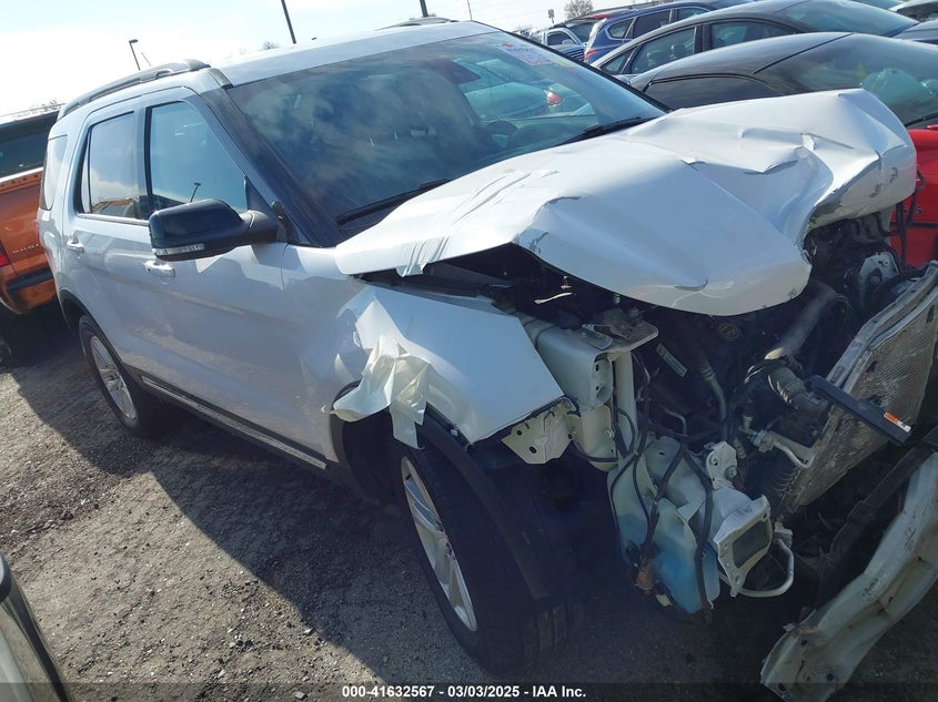 FORD EXPLORER XLT 2018