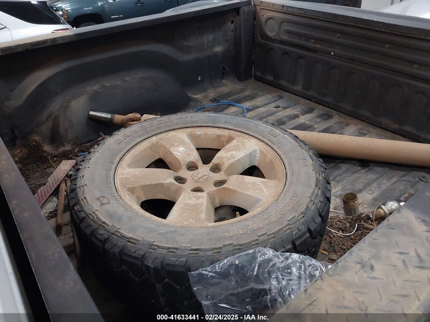 2019 Ram 1500 Classic Express 4X4 5'7 Box VIN: 1C6RR7KT1KS632100 Lot: 41633441