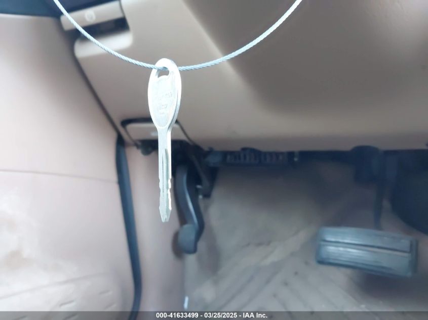 1996 Dodge Caravan VIN: 2B4FP2530TR855941 Lot: 41633499