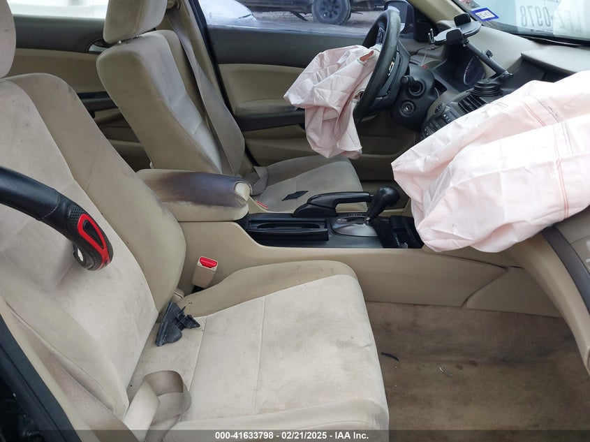 2010 HONDA ACCORD VIN: 1HGCP2F33AA082132