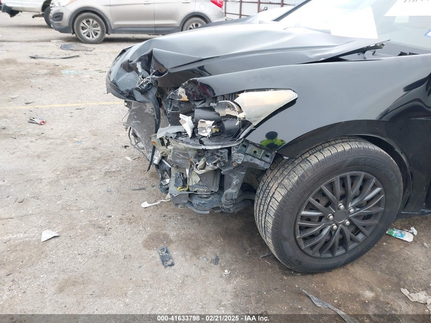 2010 HONDA ACCORD VIN: 1HGCP2F33AA082132