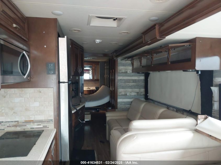 2017 Ford F53 - 1F66F5DY6H0A14084