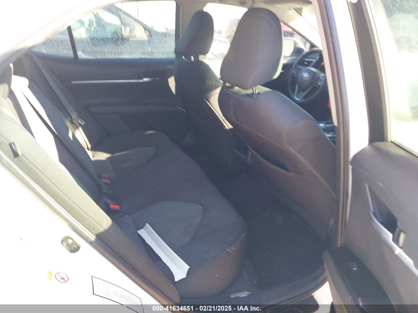2018 TOYOTA CAMRY VIN: 4T1B11HK0JU075191