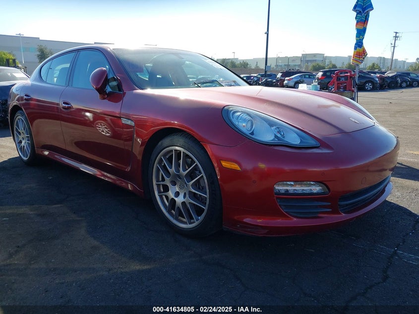 2013 PORSCHE PANAMERA 2/4/4 PLATINUM EDITION/PLATINUM EDITION - WP0AA2A72DL013748