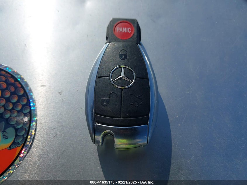 2009 MERCEDES-BENZ C VIN: WDDGF56XX9F212032